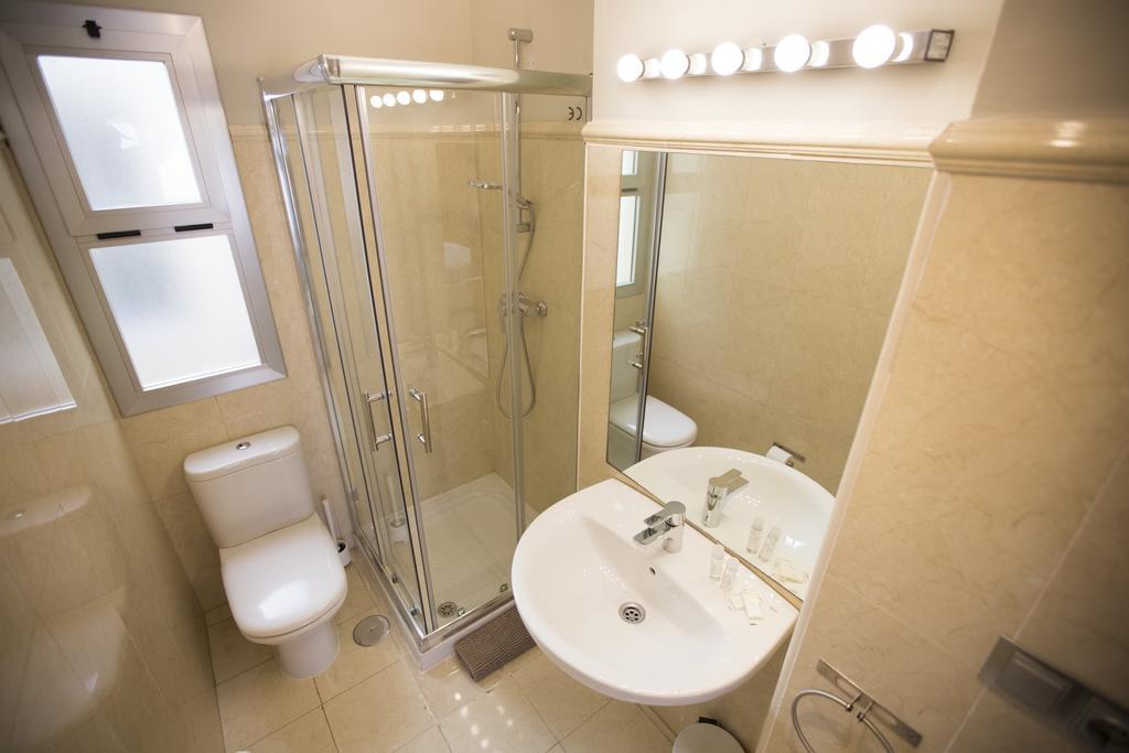Ab Apartamentos Reding Malaga Exterior photo