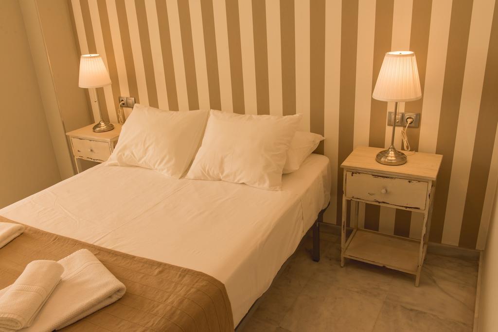 Ab Apartamentos Reding Malaga Exterior photo