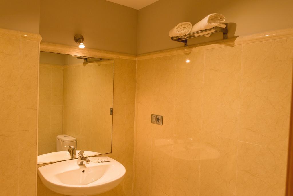 Ab Apartamentos Reding Malaga Exterior photo